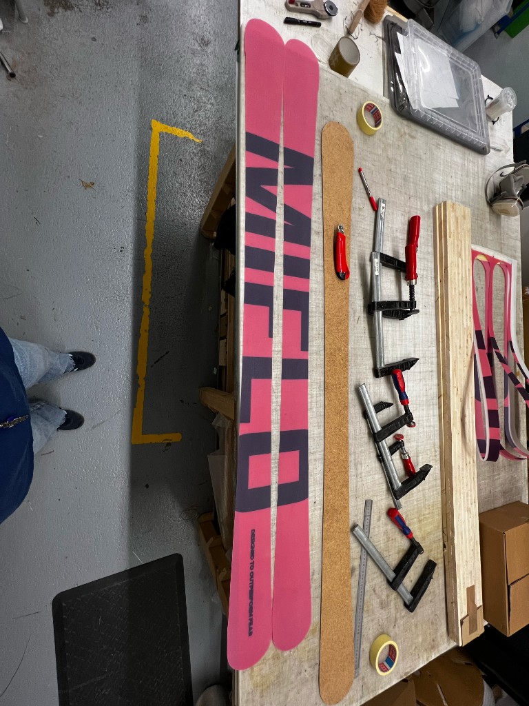 Cutting base material to the Peak2002 ski outline