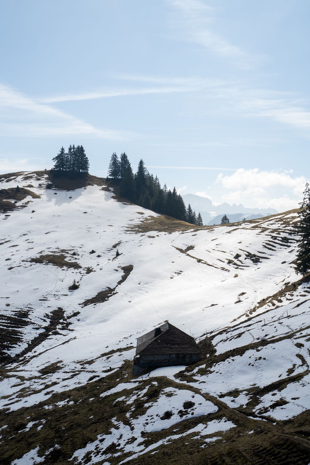 Chalet on a half-thawed slope near the Vanil